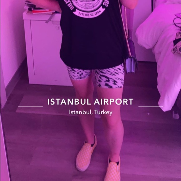 Meet your Posher, Bri - Picture 17 of 17